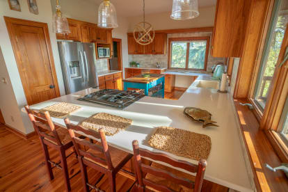 Saltwater Charlie's | {{City}}, {{State}} Vacation Rental | #15