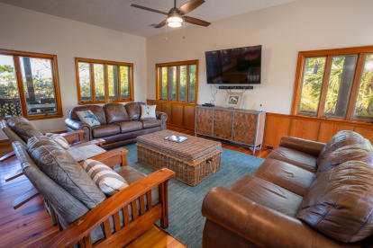 Saltwater Charlie's | {{City}}, {{State}} Vacation Rental | #8