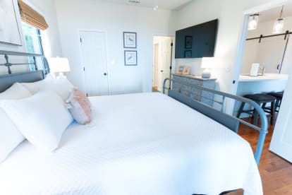 The Shady Oyster | {{City}}, {{State}} Vacation Rental | #32