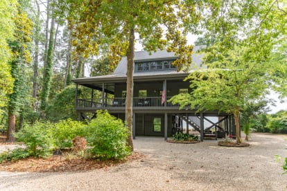 The Shady Oyster | {{City}}, {{State}} Vacation Rental | #4