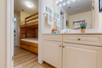 Shores of Panama 1318 - Thumbnail Image #17