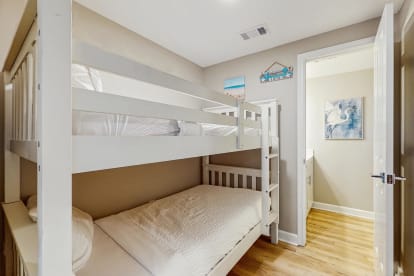 Shores of Panama 1218 - Thumbnail Image #18