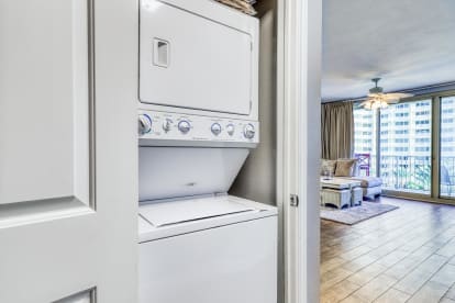 Shores of Panama 507 - Thumbnail Image #20