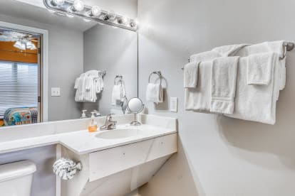 Shores of Panama 507 - Thumbnail Image #13