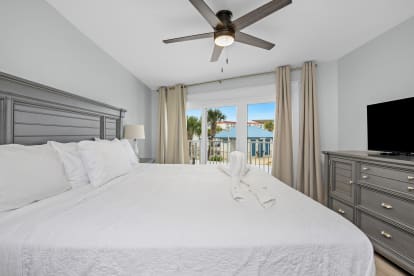 Bluegrass Beach Hideaway | {{City}}, {{State}} Vacation Rental | #23