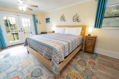 Hook, Wine N Sinker | {{City}}, {{State}} Vacation Rental | #14