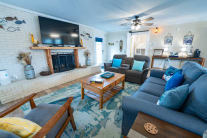 Hook, Wine N Sinker | {{City}}, {{State}} Vacation Rental | #3