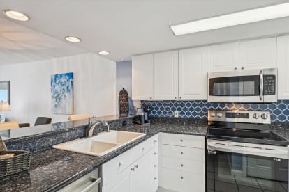 SeaCrest 704 | {{City}}, {{State}} Vacation Rental | #10