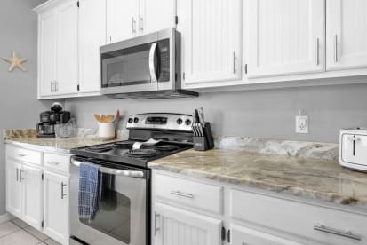 38 Aquamarine - Aqua Cove Cottage - Thumbnail Image #8