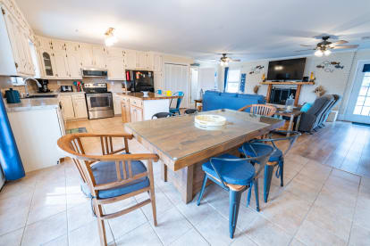 Hook, Wine N Sinker | {{City}}, {{State}} Vacation Rental | #13