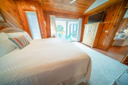 Old Bay | {{City}}, {{State}} Vacation Rental | #32