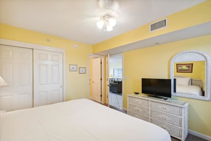 SeaCrest 707 | {{City}}, {{State}} Vacation Rental | #17