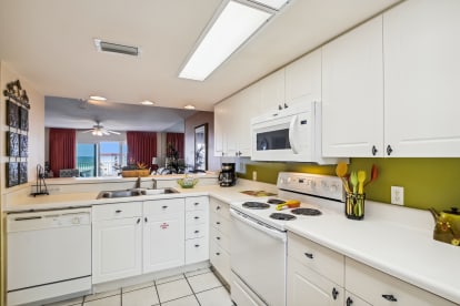 SeaCrest 706 | {{City}}, {{State}} Vacation Rental | #11