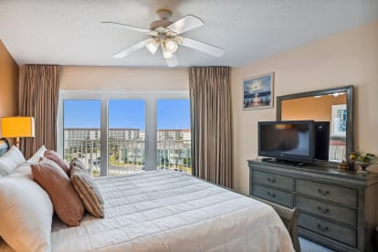 SeaCrest 706 | {{City}}, {{State}} Vacation Rental | #22