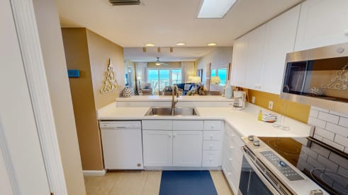 SeaCrest 705 | {{City}}, {{State}} Vacation Rental | #6