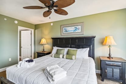 SeaCrest 703 | {{City}}, {{State}} Vacation Rental | #23
