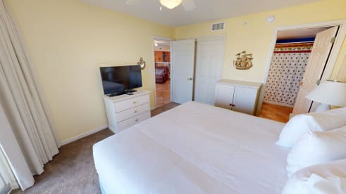 SeaCrest 605 | {{City}}, {{State}} Vacation Rental | #12