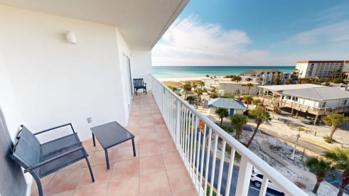 SeaCrest 605 | {{City}}, {{State}} Vacation Rental | #18