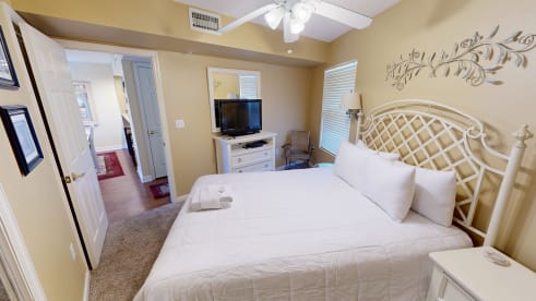 SeaCrest 514 | {{City}}, {{State}} Vacation Rental | #11