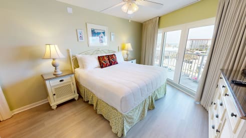 SeaCrest 509 | {{City}}, {{State}} Vacation Rental | #16