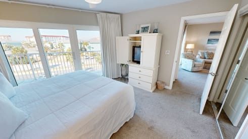 SeaCrest 413 | {{City}}, {{State}} Vacation Rental | #17