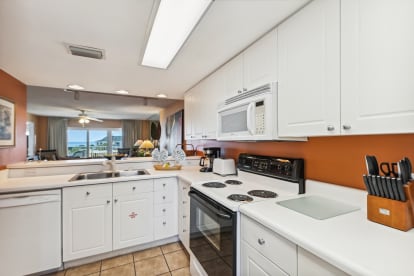 SeaCrest 402 | {{City}}, {{State}} Vacation Rental | #15