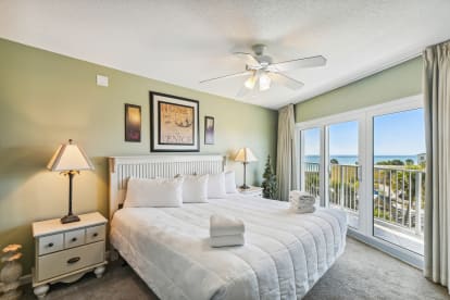 SeaCrest 402 | {{City}}, {{State}} Vacation Rental | #17