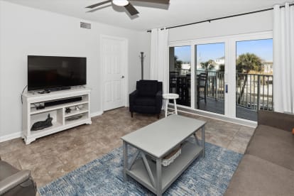 SeaCrest 305 | {{City}}, {{State}} Vacation Rental | #2