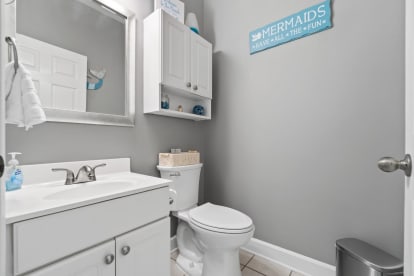 Seaside Bliss - Thumbnail Image #26