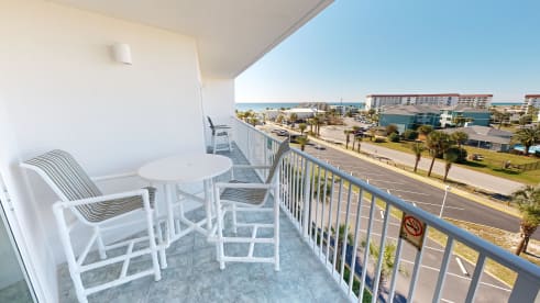 SeaCrest 513 | {{City}}, {{State}} Vacation Rental | #18