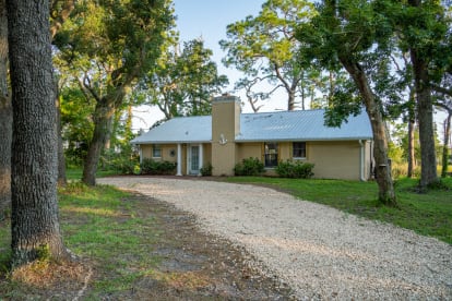 Hook, Wine N Sinker | {{City}}, {{State}} Vacation Rental | #2