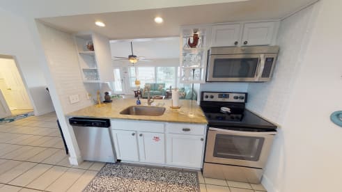 Island Sand Dollar | {{City}}, {{State}} Vacation Rental | #11