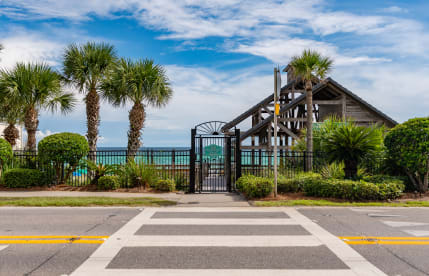 Real Sandy - Emerald Shores Destin FL - Thumbnail Image #30