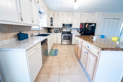 Hook, Wine N Sinker | {{City}}, {{State}} Vacation Rental | #7