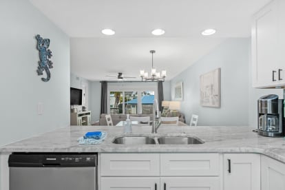 Bluegrass Beach Hideaway | {{City}}, {{State}} Vacation Rental | #9