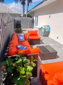 Private Beach Sleeps 8 3bd/2bth Nhood Pool - Thumbnail Image #23
