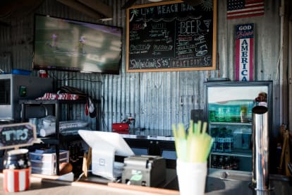 Simply Paradise~3 bedrm BEST LOCATION - Thumbnail Image #23