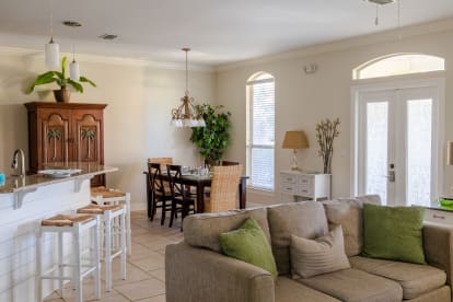 Simply Paradise~3 bedrm BEST LOCATION - Thumbnail Image #4