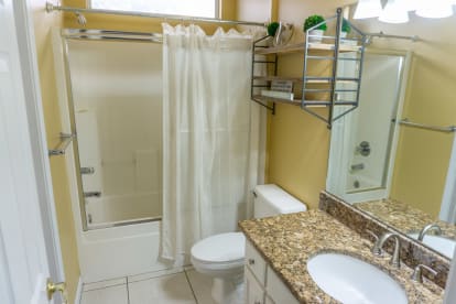 Magnolia Manor- PET FRIENDLY - Thumbnail Image #25