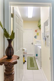 Simply Paradise~3 bedrm BEST LOCATION - Thumbnail Image #16