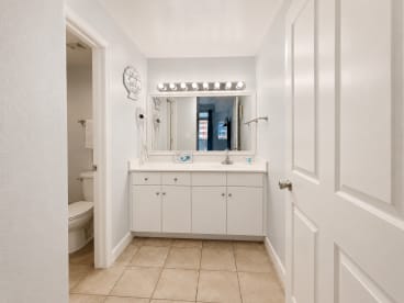 2128 condo on the beach w/GULF views - Thumbnail Image #11