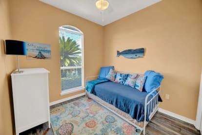 Private Beach 3bd/2bth 7 min walk to beach - Thumbnail Image #19