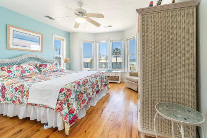 You will LOVE Sea Breeze! BOOK NOW! | {{City}}, {{State}} Vacation Rental | #12