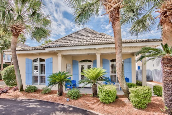 Selah By The Sea - Walk to the beach Emerald Shores Community