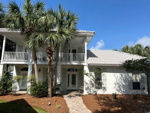 ALREADY BOOKING 2025! CLOSEST STREET TO BEACH! UVC air purifier! 2 KING beds! HUGE PRIVATE YARD!