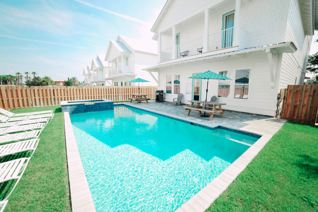 Discover Miramar Beach House Rentals with Private Pool