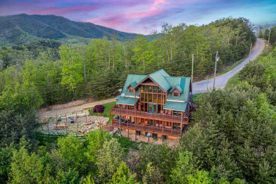 Pigeon Forge Private Properties - Pigeon Forge, TN Cabin Rental (1)