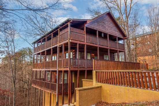 The Oaks - Sevierville, TN Cabin Rental (1)