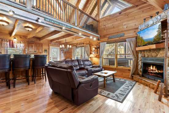 Alpine Mountain Village - Pigeon Forge, TN Cabin Rental (1)