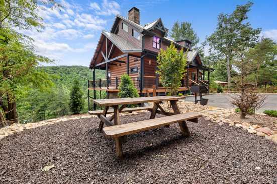Gatlinburg Private Properties - Gatlinburg, TN Cabin Rental (1)